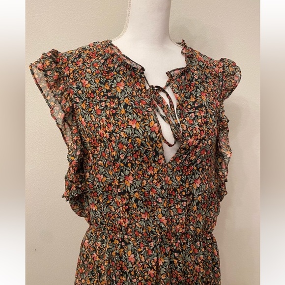 Plus Dress - Picture 6 of 10